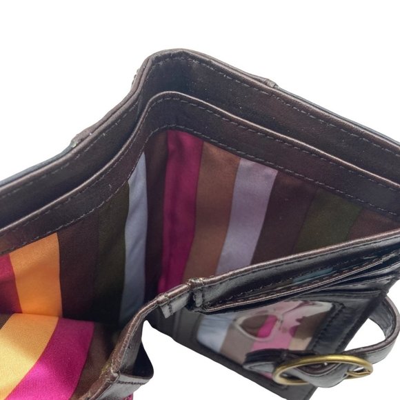 Clarks Black Leather Hand Wallet Snap Closure Embossed Brand 6.5" x 4" - Picture 6 of 8